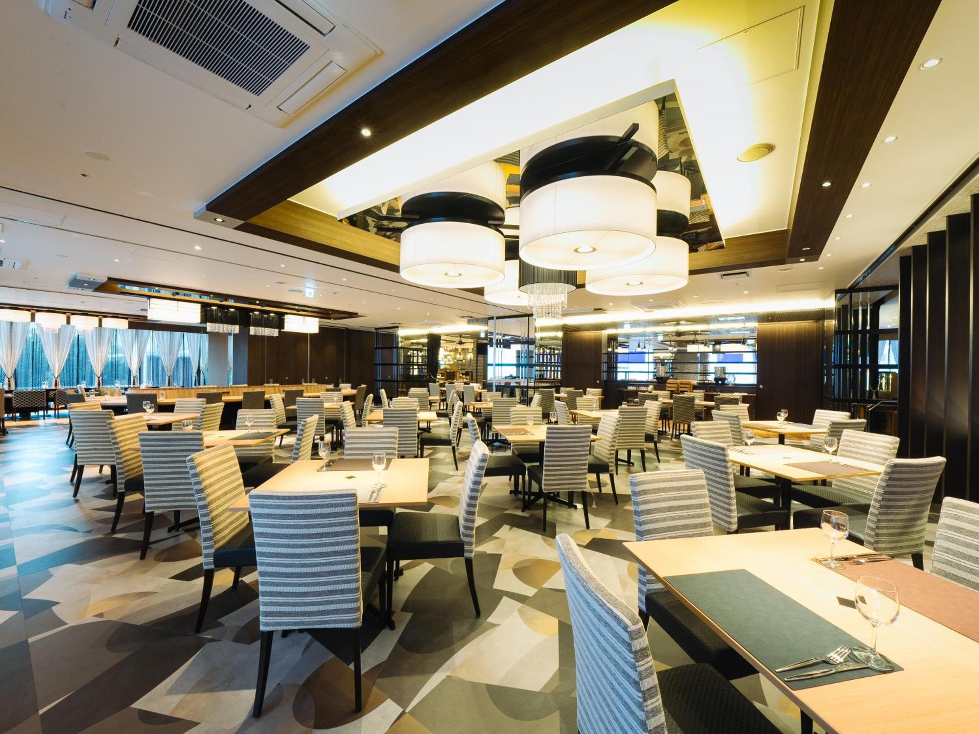 Apa Hotel & Resort Osaka Namba Ekimae Tower Екстериор снимка